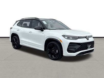 New 2026 Volkswagen Tiguan SE R-Line