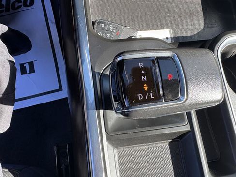 Used 2022 GMC Sierra 1500 SLT w/ SLT Premium Plus Package image 26