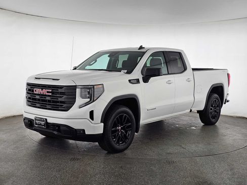 Used 2025 GMC Sierra 1500 Elevation w/ Preferred Package AWD/4WD image 9