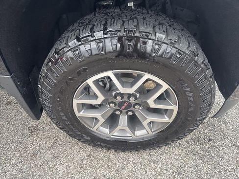 Used 2022 GMC Canyon AT4 w/ Driver Alert Package image 15