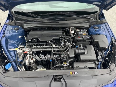 Used 2023 Hyundai Elantra SEL image 29