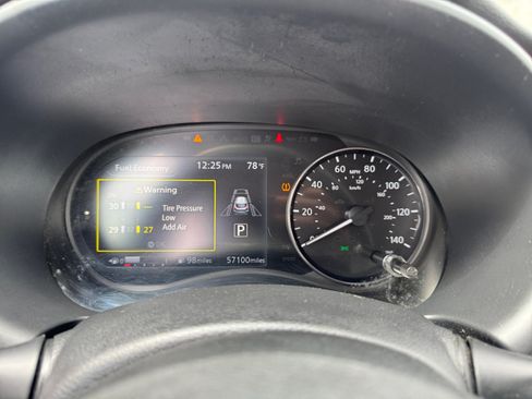 Used 2023 Nissan Kicks SV FWD image 17