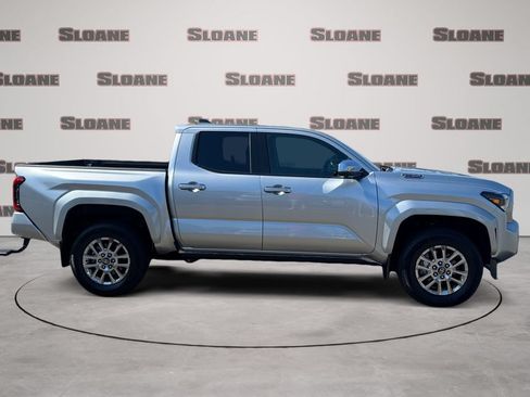 Used 2025 Toyota Tacoma Limited AWD/4WD image 6