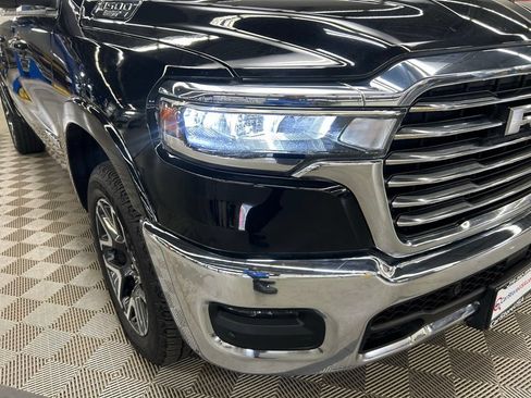 Used 2025 RAM 1500 Laramie AWD/4WD image 3