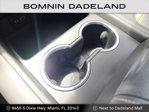 Used 2023 GMC Yukon AT4 w/ Technology Package image 28