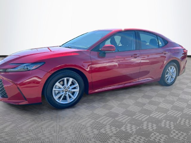 Used 2025 Toyota Camry LE FWD image 3