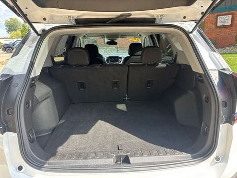 Used 2023 GMC Terrain SLE AWD/4WD image 21