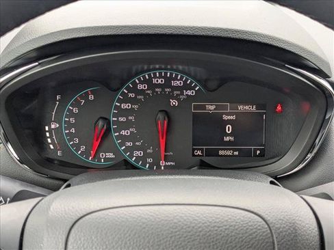 Used 2017 Chevrolet Trax LT w/ LT Convenience Package FWD image 11