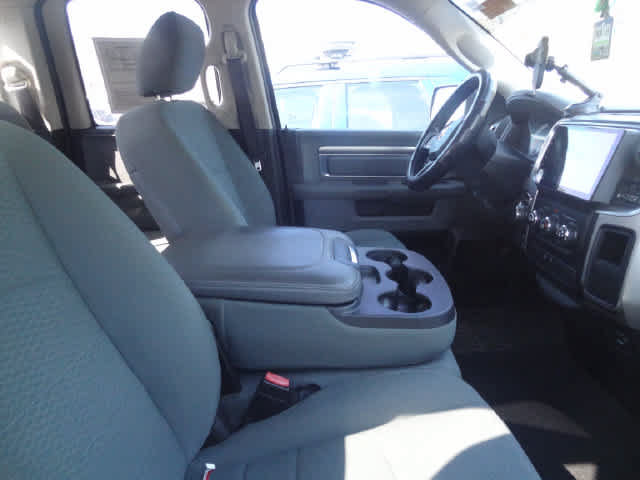 Used 2017 RAM 1500 Classic SLT AWD/4WD image 13