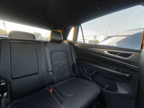 Used 2025 Volkswagen Atlas Cross Sport SE image 37