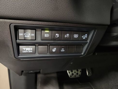 Used 2025 Toyota Sequoia TRD Pro AWD/4WD image 27