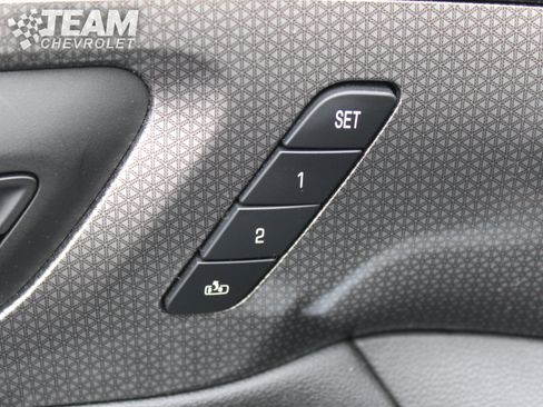 Used 2022 Chevrolet Traverse Premier w/ Redline Edition AWD/4WD image 23