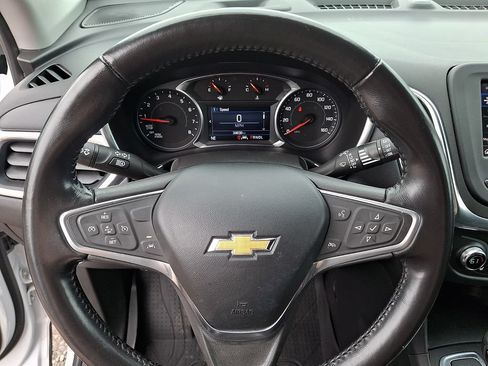 Used 2022 Chevrolet Equinox LT AWD/4WD image 18