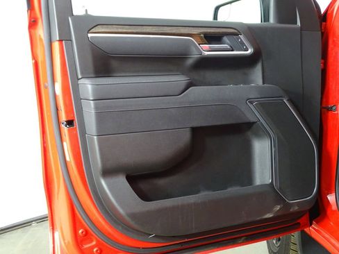 Used 2025 GMC Sierra 1500 Elevation image 14