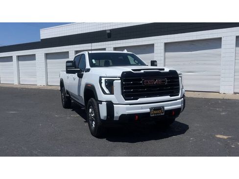 New 2026 GMC Sierra 2500 AT4 w/ AT4 Premium Plus Package AWD/4WD image 5