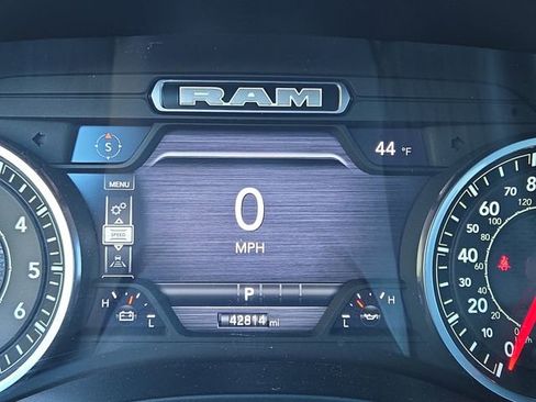 Used 2025 RAM 1500 Laramie image 21