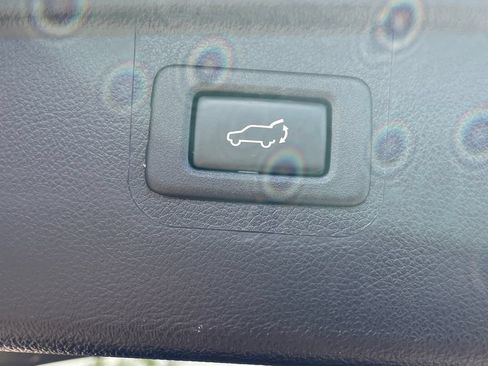 Used 2018 Subaru Outback 2.5i Limited AWD/4WD image 25