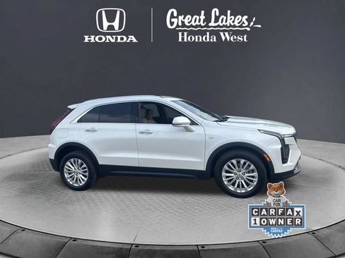 Used 2024 Cadillac XT4 Luxury w/ Cold Weather Package AWD/4WD image 6