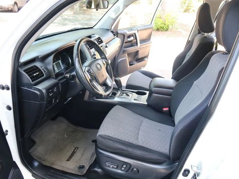 Used 2014 Toyota 4Runner SR5 RWD image 8