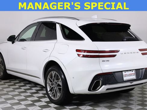 Used 2022 Genesis GV70 2.5T w/ Advanced Package AWD/4WD image 4