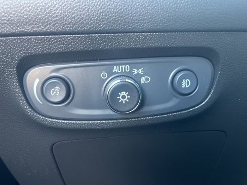 Used 2022 Buick Encore GX Select image 22