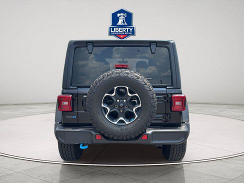 Used 2023 Jeep Wrangler Unlimited Rubicon 4xe w/ Cold Weather Group AWD/4WD image 9