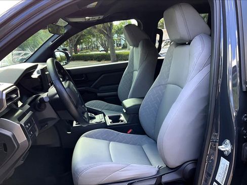 Used 2025 Toyota Tacoma SR5 image 8