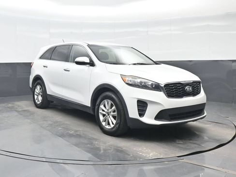 Used 2020 Kia Sorento FWD V6 image 9