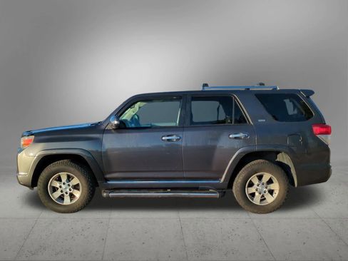 Used 2011 Toyota 4Runner SR5 image 3