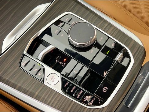 Certified 2026 BMW X5 xDrive50e image 15