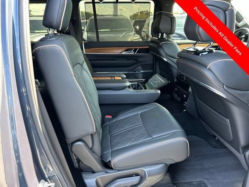 Used 2024 Jeep Grand Wagoneer Series III AWD/4WD image 23