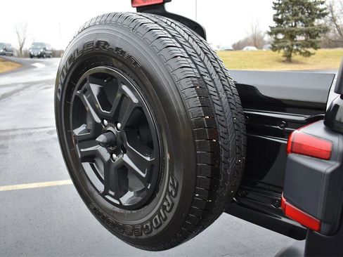 Used 2018 Jeep Wrangler Sport image 30