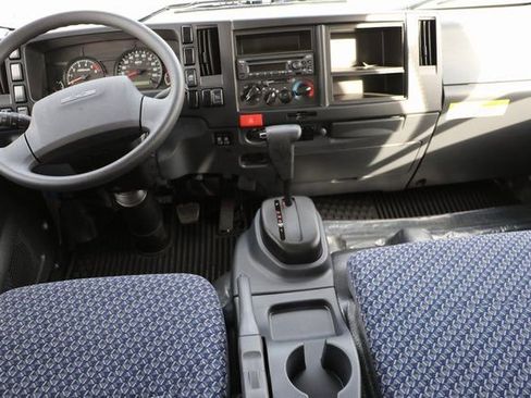 New 2025 Chevrolet Low Cab Forward image 8