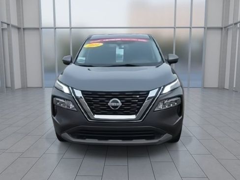 Certified 2022 Nissan Rogue SV image 3