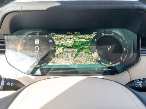 Certified 2023 Land Rover Range Rover SE image 13