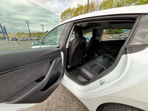 Used 2018 Tesla Model 3 Mid Range RWD image 24