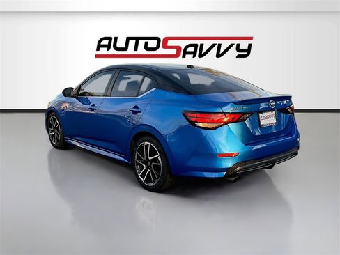 Used 2023 Nissan Sentra SR w/ SR Premium Package image 5