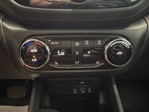 Used 2022 Chevrolet TrailBlazer RS w/ Sun and Liftgate Package AWD/4WD image 19