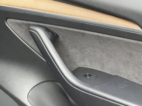 Used 2022 Tesla Model 3 Long Range image 37