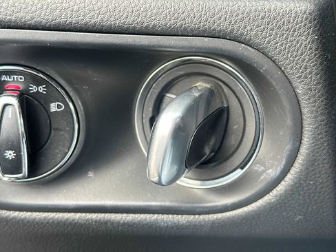 Certified 2022 Porsche Macan image 23