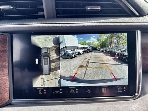 Used 2023 GMC Yukon Denali Ultimate image 17