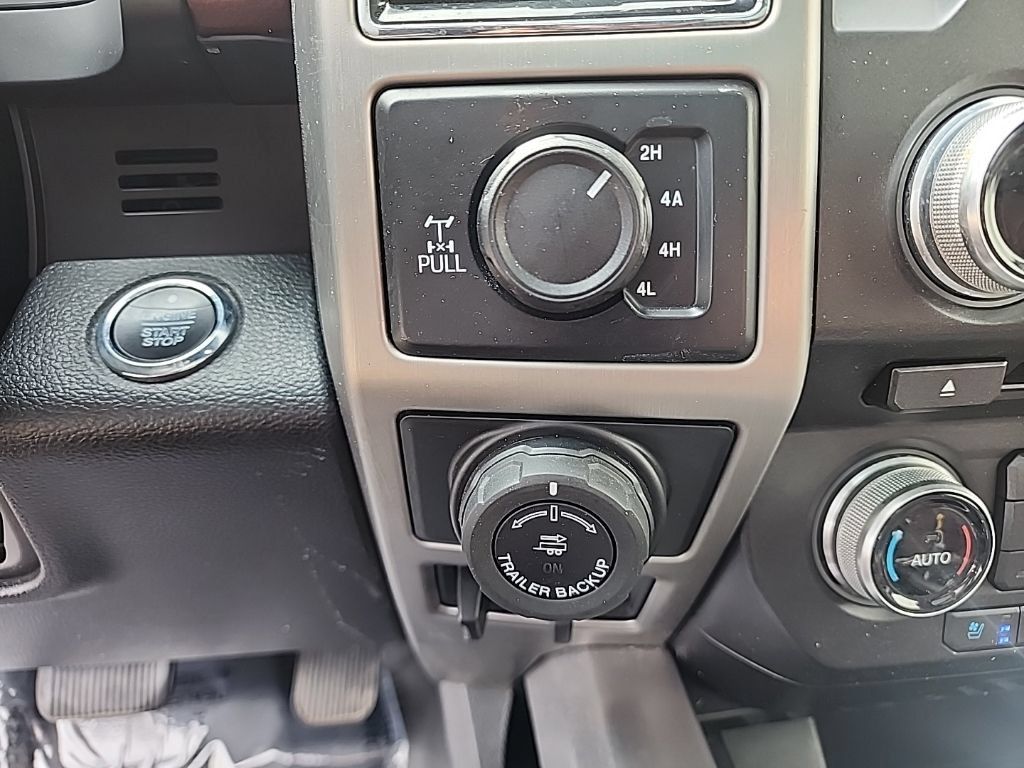 Used 2018 Ford F150 Platinum w/ Technology Package AWD/4WD image 21