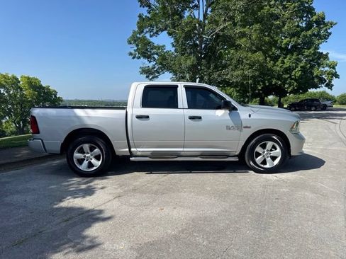 Used 2014 RAM 1500 Express RWD image 8