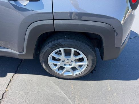 Used 2023 Jeep Renegade Latitude AWD/4WD image 6