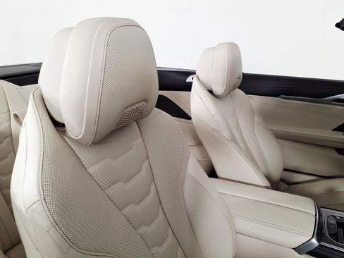 Used 2022 BMW 840i xDrive Convertible w/ Comfort Seating Package image 10