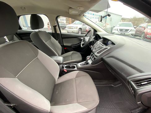 Used 2013 Ford Focus SE FWD image 9