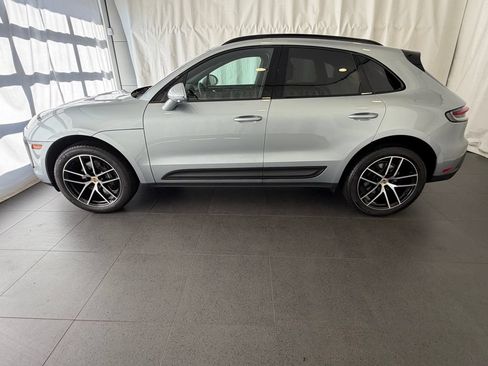 Certified 2026 Porsche Macan AWD/4WD image 2