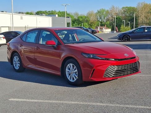 New 2026 Toyota Camry LE FWD image 3