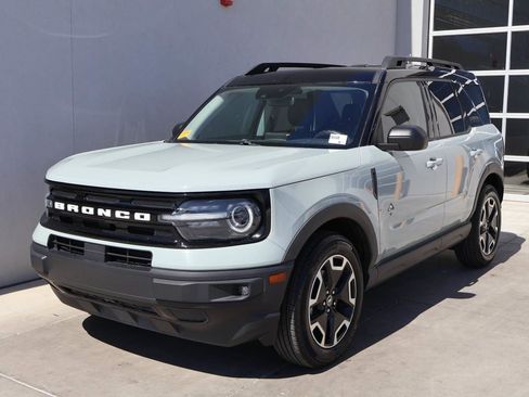 Used 2022 Ford Bronco Sport Outer Banks w/ Tech Package AWD/4WD image 1
