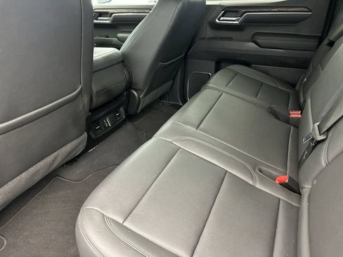 Used 2025 GMC Sierra 1500 SLT AWD/4WD image 11